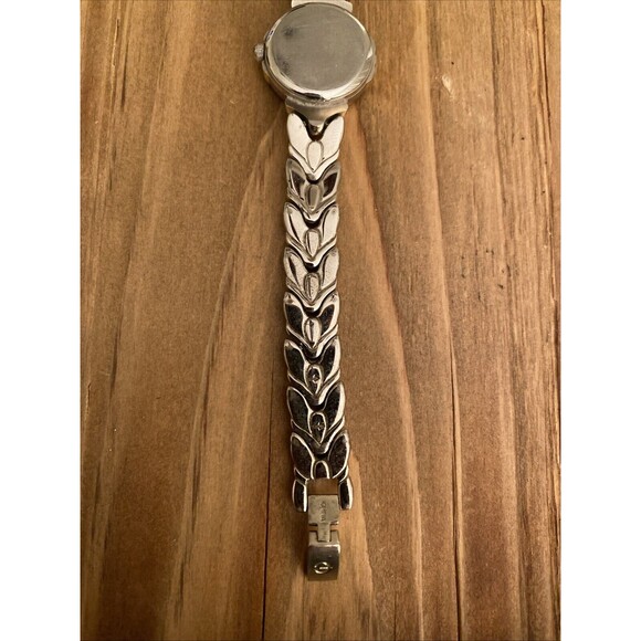 Elgin ELA269 Women's Round Analog Silver Tone Gold Plated Watch New Battery - Picture 6 of 8